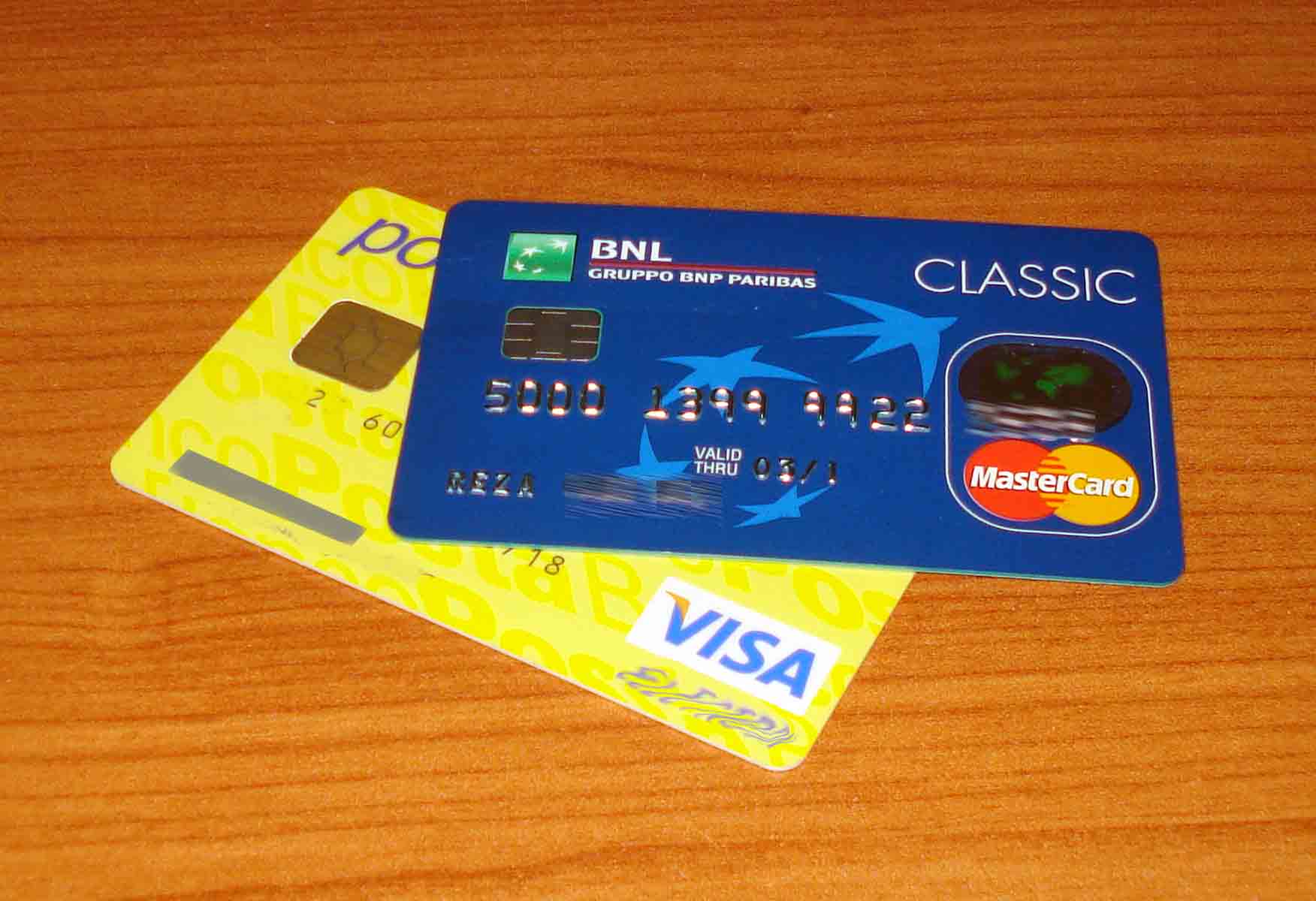 900 кредитная карта. Кредитная карта мамы. Зарегистрировать кредитную карту. Кредитные карты банка BNP Paribas.