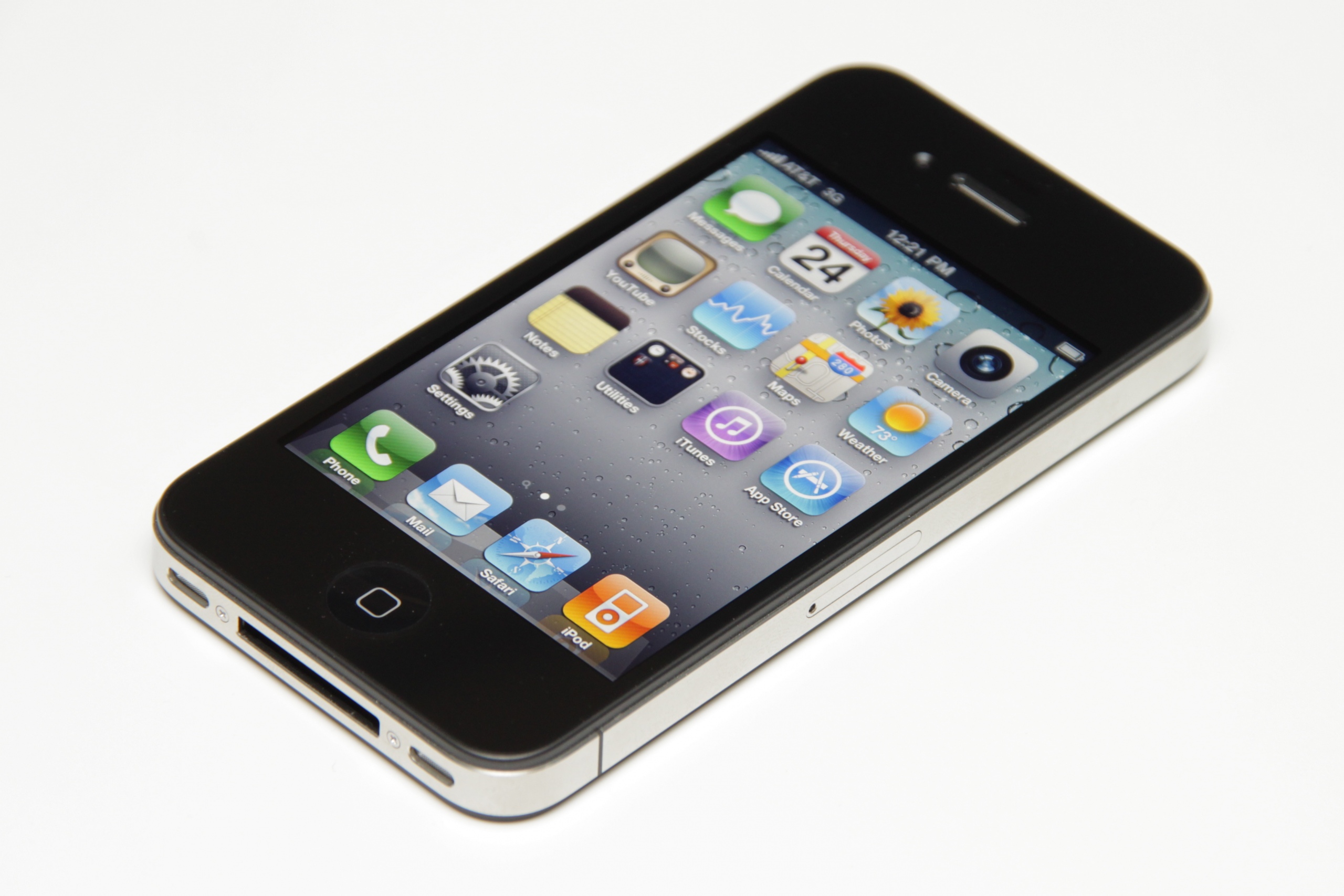 Why Insurance Is Needed For Your Precious iPhone 4