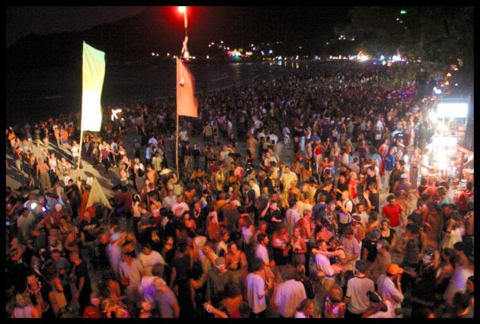 Complete Your Thailand Tour With Koh Phangan Full Moon Party 1