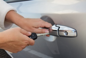 When To Choose The 24 Hour Car Locksmith