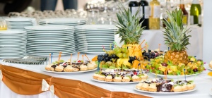 How To Decide If You Should Rent or Purchase Catering Supplies