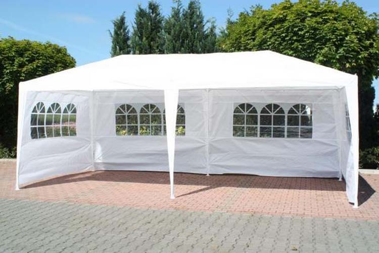 How To Arrange A Party By Outdoor Inflatable Tents