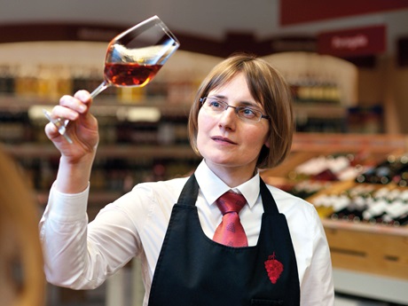 Advantages Of Hiring French Wine Specialist