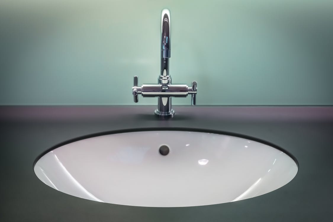 4 Quick Plumbing Fixes That You Can Do at Home
