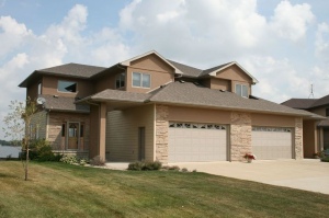 No Time Like The Present: 5 Reasons To Add A Garage Onto Your Home